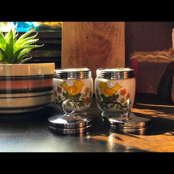 SOLD๐ทVntg Milk Glass Egg Coddle jars with lids ๐ฃ๐ฃ - Picture 2 of 7